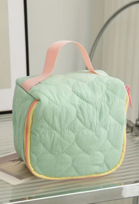 Neceser Capitoneado Corazon con Cremallera - Bolsa de Viaje Acolchada