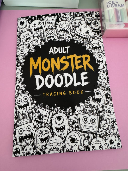 Libro de calcar Brena Adult Monster Doodle con ilustraciones detalladas de monstruos en blanco y negro para adultos.